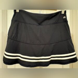 NWOT Kyodon Women's Black Skort medium